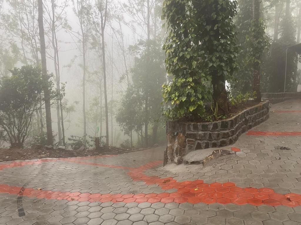 100 Oaks Estate Hotell Yercaud Eksteriør bilde