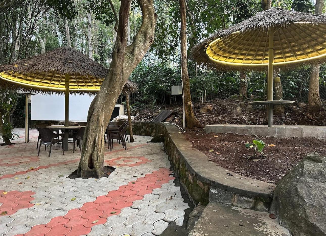 100 Oaks Estate Hotell Yercaud Eksteriør bilde